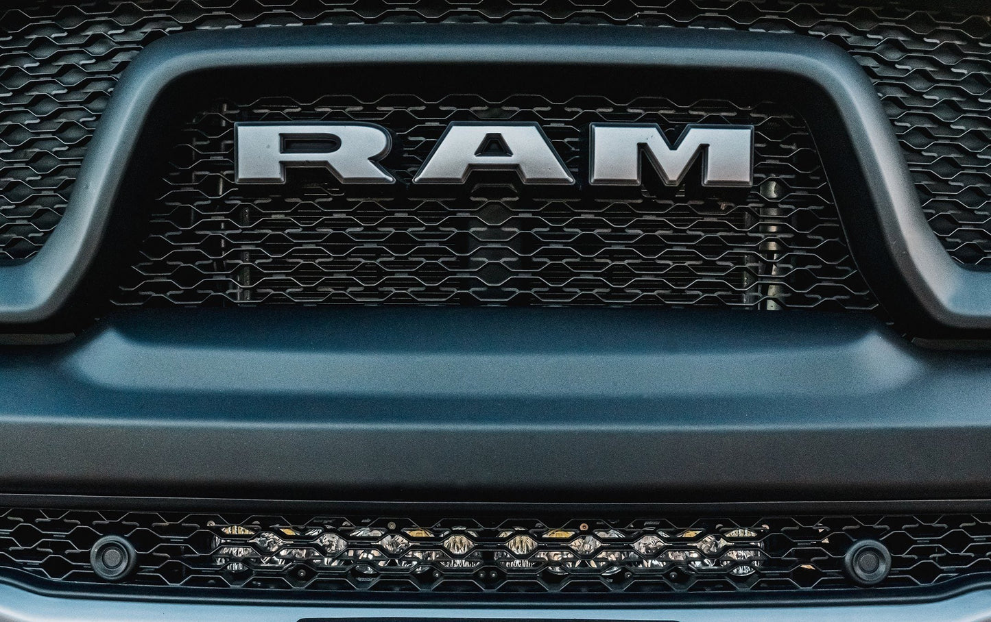 '19-24 Ram 1500 Rebel Baja Designs 20" Light Bar Bumper Kit