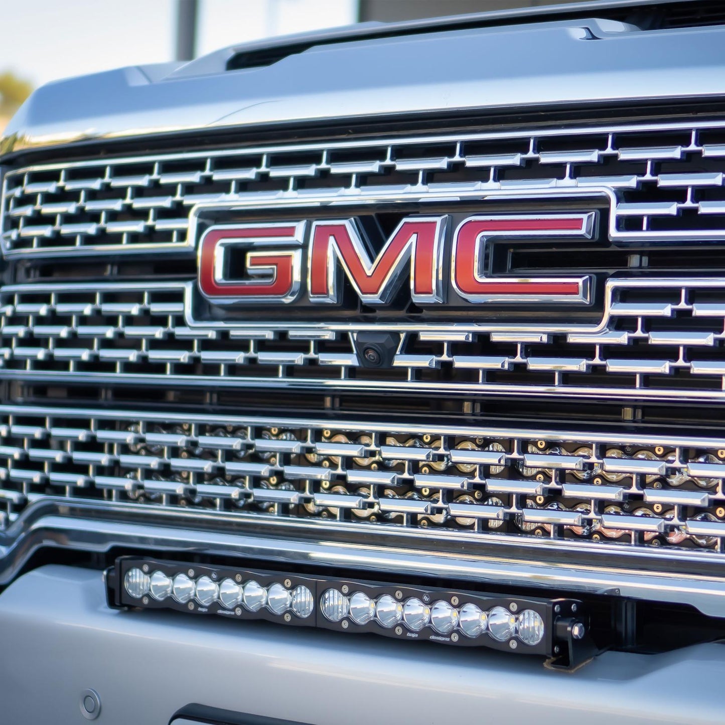 '20-22 GMC 2500/3500 Baja Designs 20" S8 Bumper LED Light Bar Kit