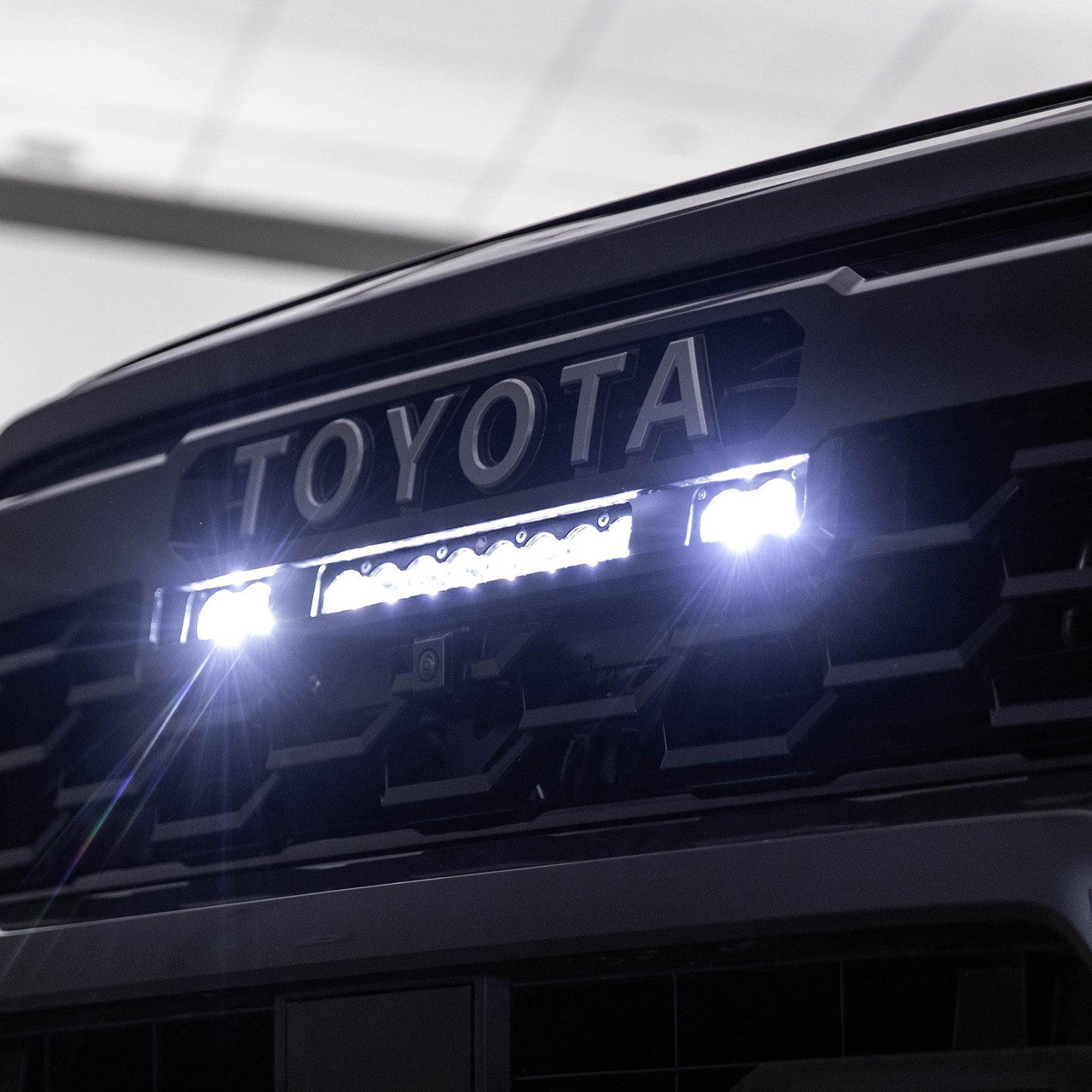 '24+ Toyota Tacoma TRD PRO S8 10-inch/S2 Pro Grille Light Kit